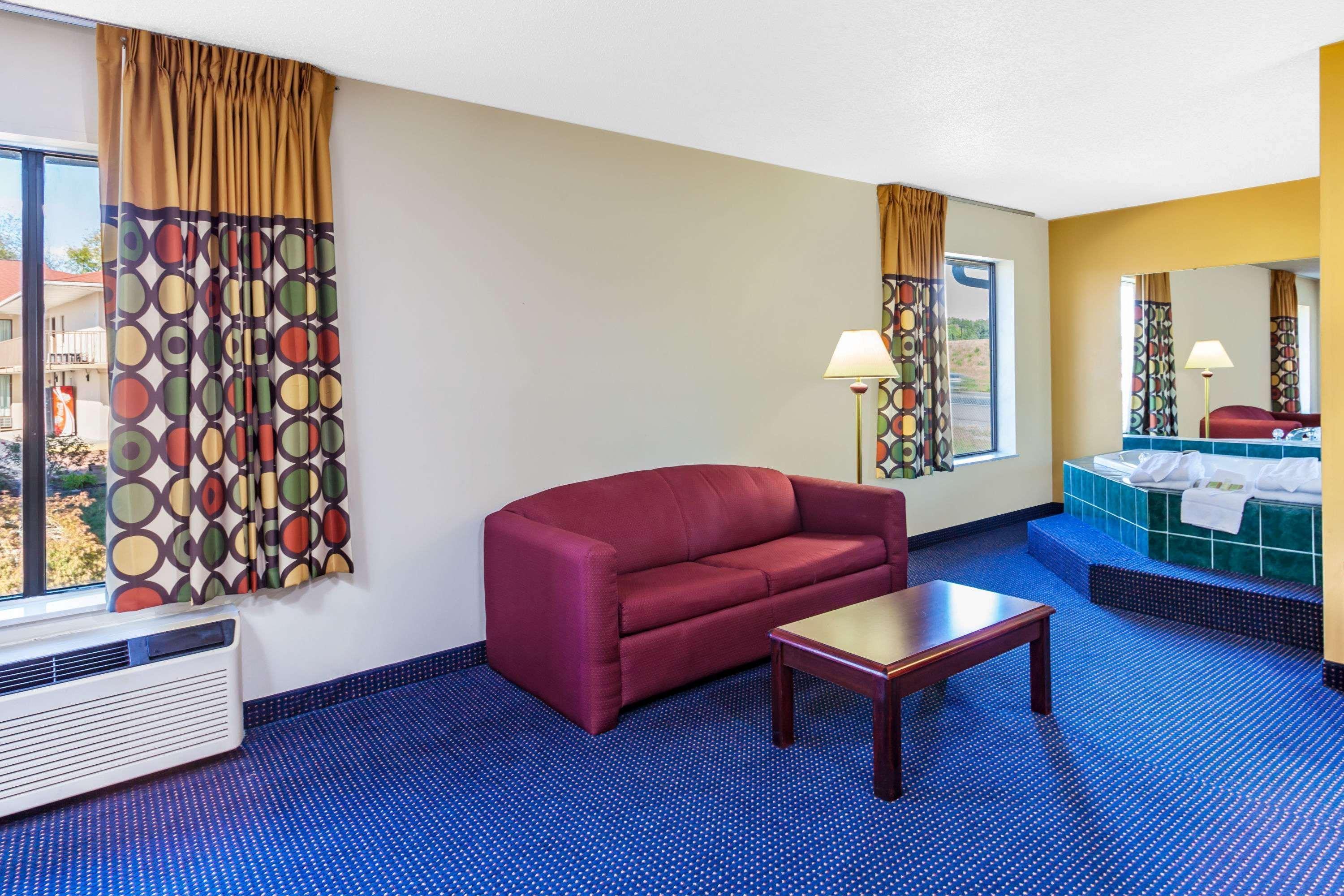 Super 8 By Wyndham Morristown/South Hotel Екстериор снимка